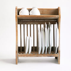 A charming Victorian scrubbed pine cottage plate draining rack which can either be surface stood or wall mounted. Beautifully constructed, it is fitted with a full set of plate dividing spindles. Cups and mugs can be put to drain upside down on its top shelf, and it accommodates up to 12 dinner plates comfortably.