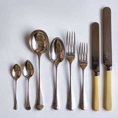 An extensive 1920s silver plated 54 piece canteen of cutlery by E J Fairbairns Ltd, Sheffield, and in its original blue felt-lined box. The set is housed in an oak veneered box with hinged lid, and is for 6 people.