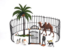 A wonderful antique collection of painted lead zoo animals made by Britains in the 1920s. These are some of the first models of the zoo that Britains developed, the designs subsequently changing slightly in each decade, and these early examples are now much sort after.