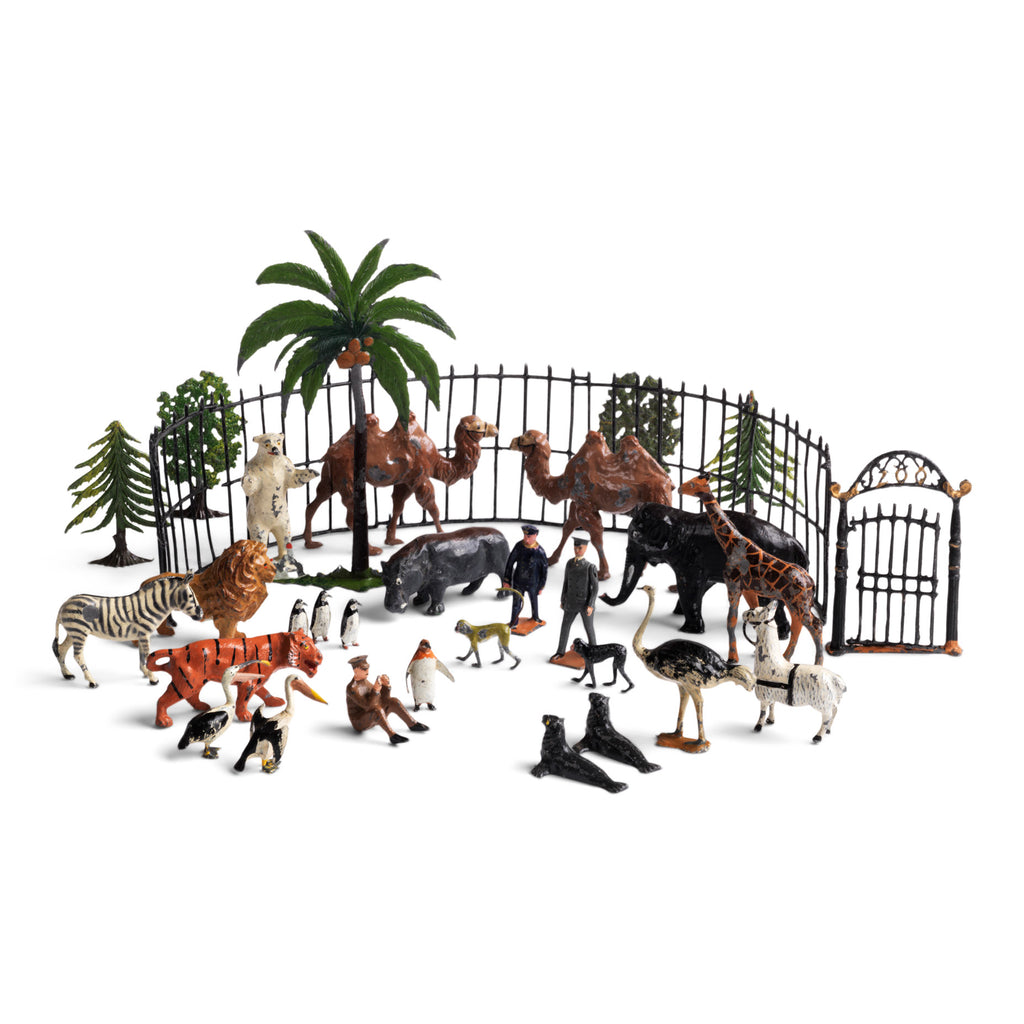 A wonderful antique collection of painted lead zoo animals made by Britains in the 1920s. These are some of the first models of the zoo that Britains developed, the designs subsequently changing slightly in each decade, and these early examples are now much sort after.