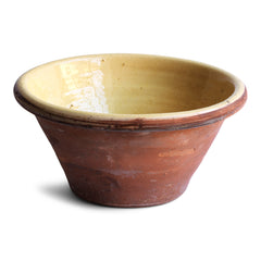 A very good-looking large late nineteenth century bread proving bowl with a honey coloured glazed interior and a deep rolled rim.