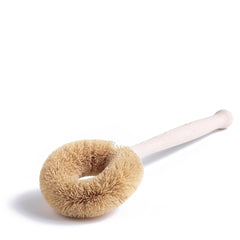 The angled brush head is constructed from a dense ring of stiff, bristling coconut fibres, which makes short work of cleaning the dishes, and the beech wood handle affords a comfortable grip.