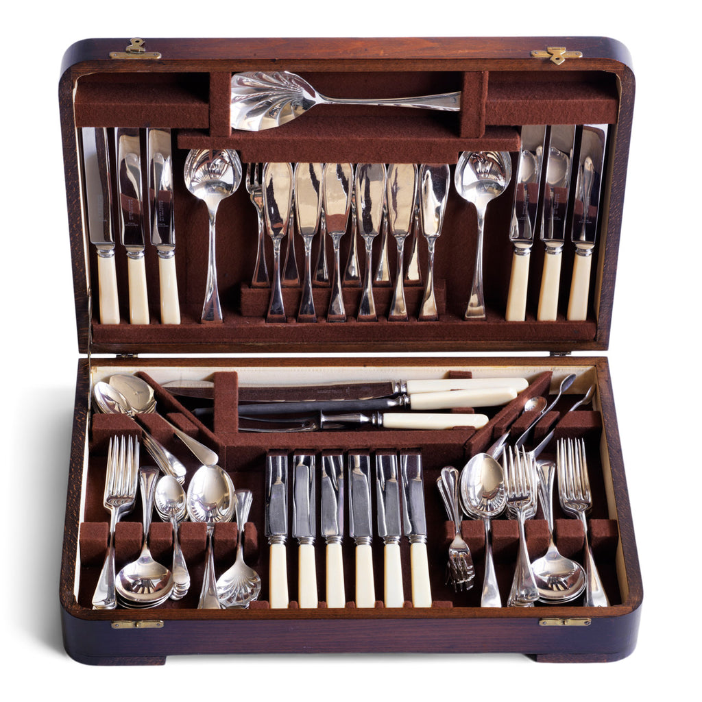A truly magnificent and complete 1930s silver plated 84 piece canteen of cutlery by B&J Sippel Ltd Sheffield, and in its original brown felt lined box. The set is for 6 people, is housed in an oak veneered box with hinged lid, and is in pristine condition.