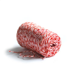 A 120 meter spool of extra strong linen thread that is ideal for all your kitchen tying needs, such as the trussing of a chicken, the tying of a joint, the securing of a muslin bag, and the knotting of a bundle of herbs or bouquet garni. It also makes great gift wrap twine. Keep a spool handy in your kitchen drawer.