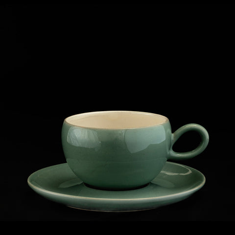 Tea cup & saucer, loop handle