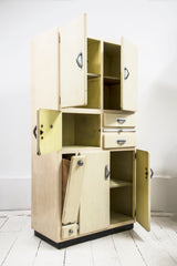 Kitchen cabinet