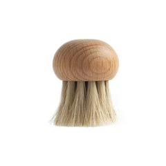 The polished beech wood handle provides a comfortable grip and the soft horsehair bristles are just-the-job for brushing your woodland mushrooms free of dirt. And even better, it resembles a little button mushroom. The ideal present for the fungi forager.