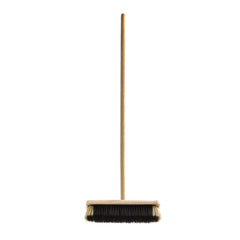 Our everyday broom is handmade, and by one the last surviving brush makers in the UK. It has a traditional arrangement of white and dark hog's hair set in a wooden head, and is excellent for sweeping tiled and stone floors, floorboards and around fireplaces