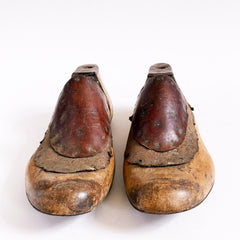 Antique_wood_and_leather_shoe_lasts
