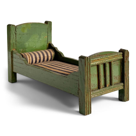 Doll's House Bed