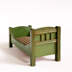 Doll's House Bed