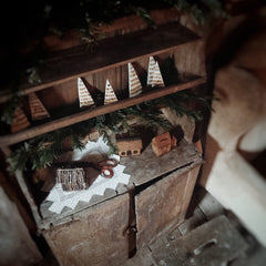 Crofter's Cottage Savings Box