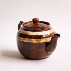 An original Brown Betty teapot by Price Kensington with twin toffee and vanilla marbled banding. Base stamped "Price Kensington".