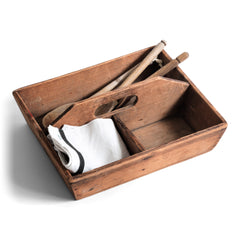 A handy-sized Victorian pine housekeeper's tidy with integrated handle - excellent for the storage of kitchen bits and bobs.