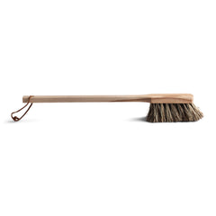A strong boot brush with an extra-long beach wood handle and a tough, all-natural union fibre head.  The long handle enhances its cleaning power and makes it a pleasure to use, allowing you to remove the dirt from your boots without any painful bending.