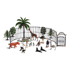 A wonderful antique collection of painted lead zoo animals made by Britains in the 1920s. These are some of the first models of the zoo that Britains developed, the designs subsequently changing slightly in each decade, and these early examples are now much sort after.