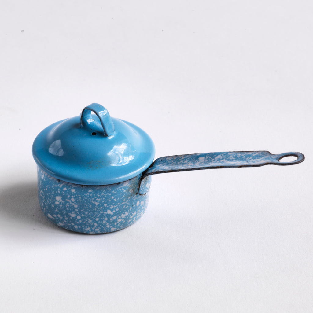 Vintage Tiny Miniature Enamel Ware Pots Set, Blue Spatter Ware Dollhouse Speckled  Pans, Little Saucepans With Lids, Cookware, Set of 4 