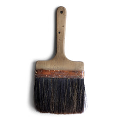 A large copper bound distemper brush with a fine pair of shoulders made by brush-makers Vulkaset. Stamped into the copper on one side is "Vulkaset", and on the reverse side, "7" made in England".